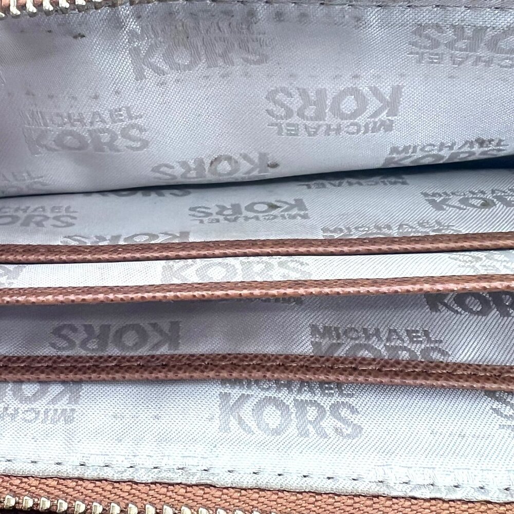 Michael Kors Jet Set Beige Monogram Continental Wallet Zip Around Compartments - Picture 15 of 16